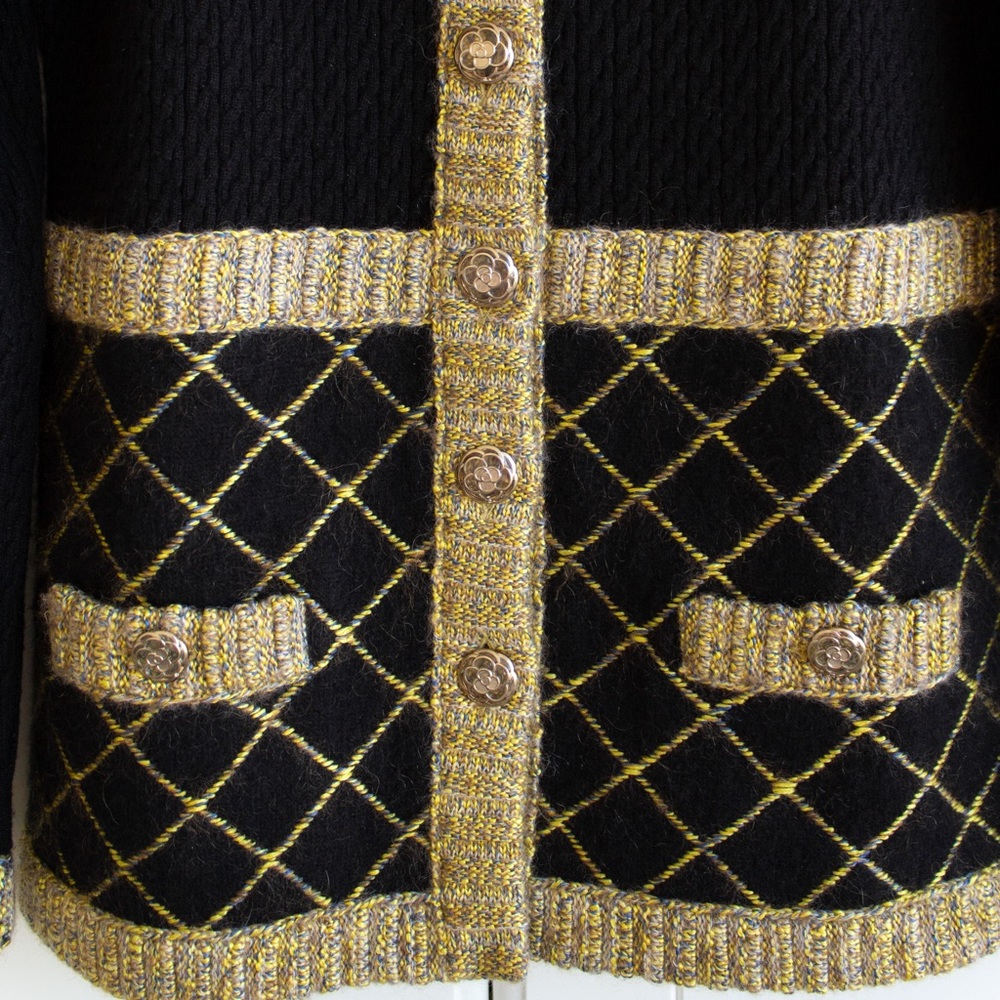 Chanel F/W 2015 Brasserie Black Gold Quilted Camellia Cashmere 15K Cardigan - Picture 6 of 14